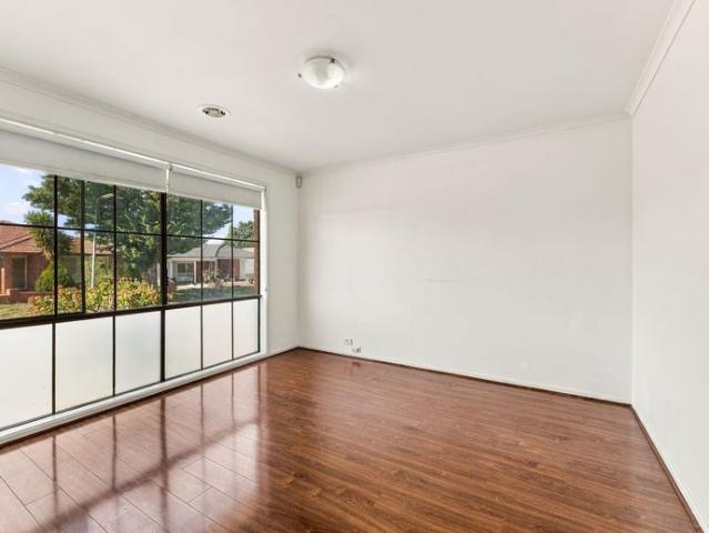 House for rent in Copperfield, Melbourne