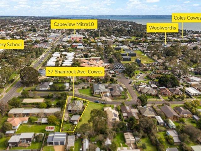 House for sale in Cowes, Victoria