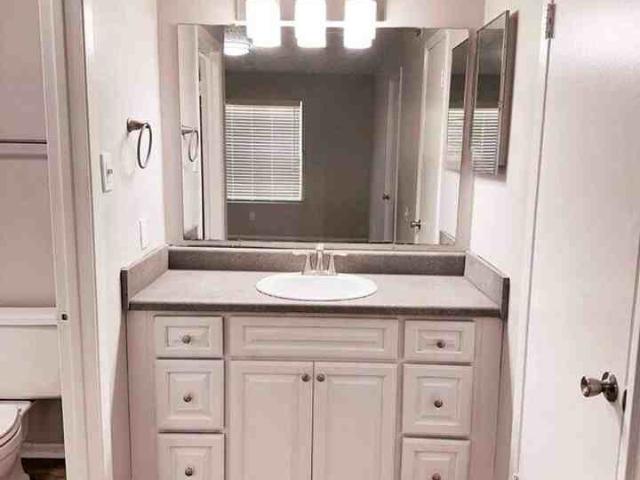 Apartment for rent in Mobile County Commission District 2, Mobile