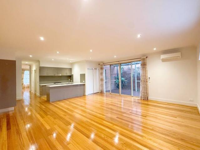 Townhouse for rent in Camerons Creek, Victoria