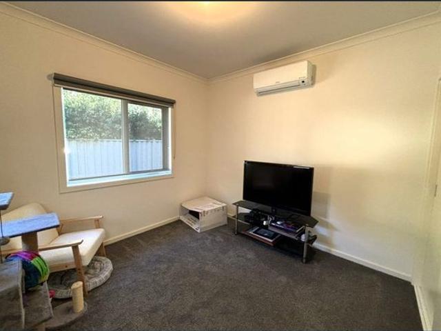 Townhouse for rent in Reservoir, Melbourne