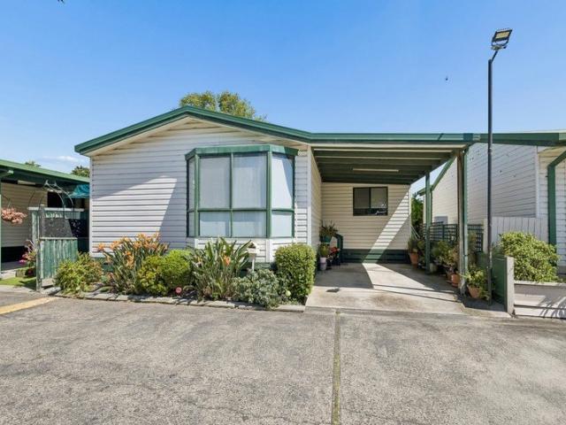 House for sale in Carrum Downs, Melbourne