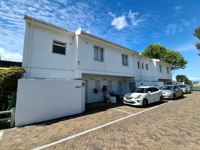 Apartment for rent in Cape Town Ward 72, City of Cape Town