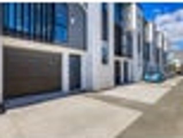 Townhouse for sale in Panmure, Oroua County