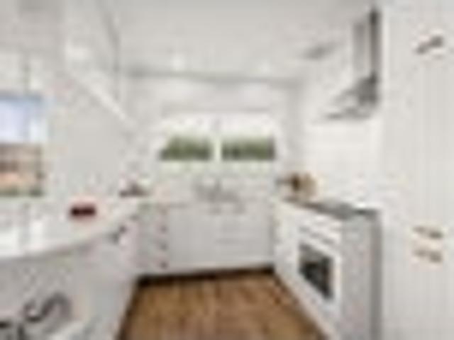 House for sale in Chaslands, Canterbury