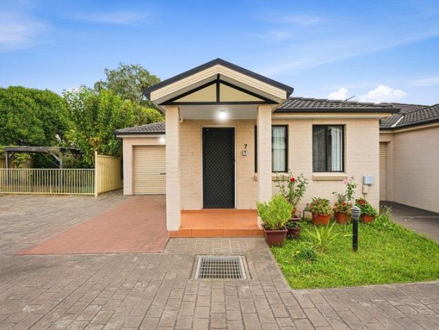 Villa for sale in Sydney, New South Wales