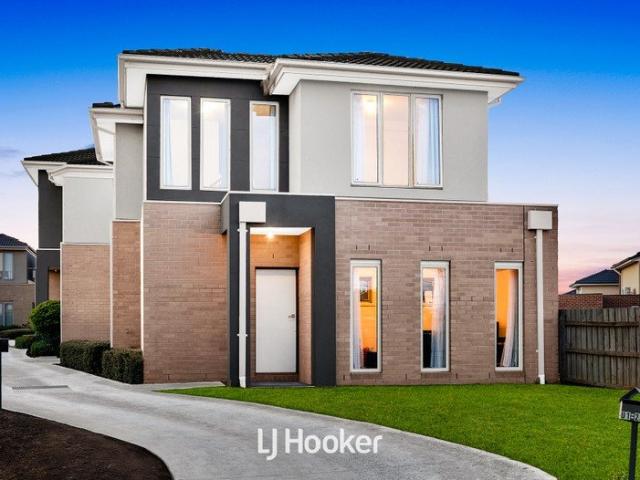 Townhouse for sale in Hallam, Melbourne