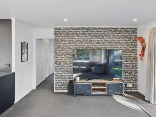 House for rent in Chaslands, Canterbury
