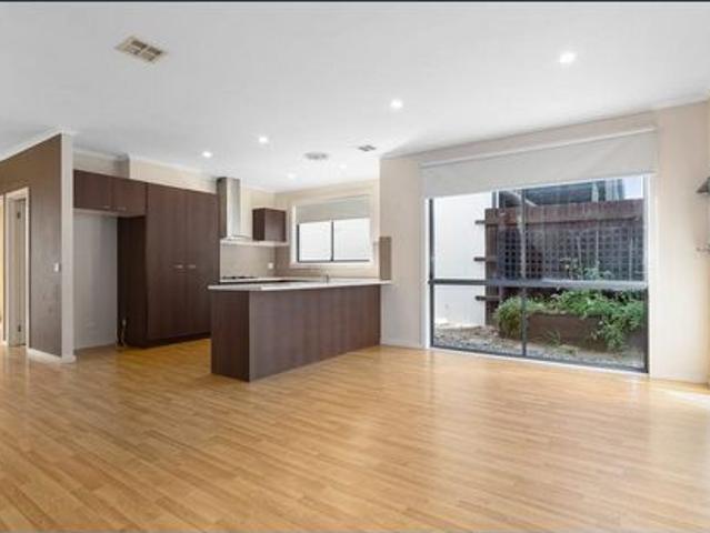 Townhouse for rent in Camerons Creek, Victoria