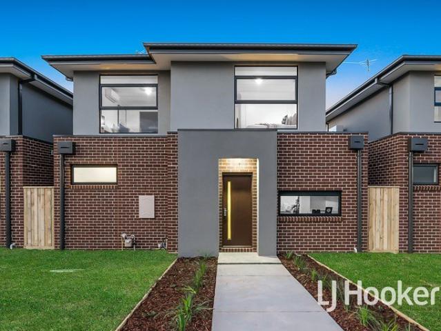 Townhouse for sale in Camerons Creek, Victoria