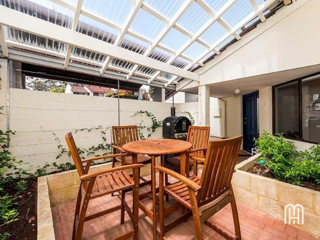 Villa for rent in Claremont, Town of Claremont