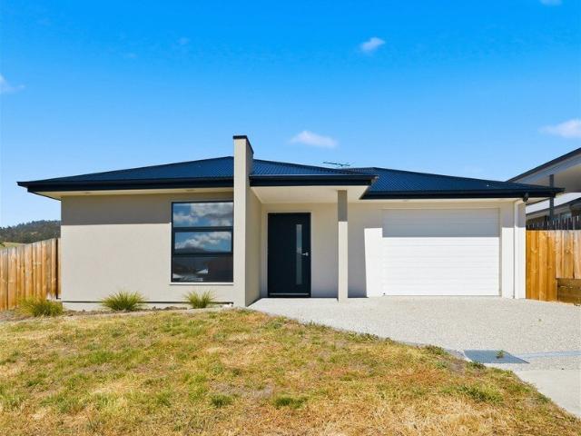 House for rent in New Norfolk, Tasmania