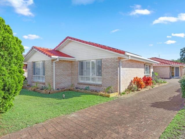 Villa for sale in Tuncurry, New South Wales