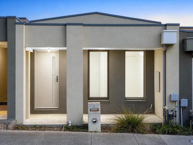 Apartment for sale in Riverstone Estate, Melbourne