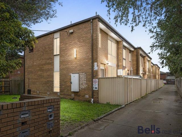 Townhouse for sale in Camerons Creek, Victoria