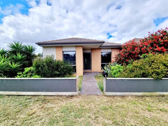 Apartment for rent in Rockbank, Melbourne