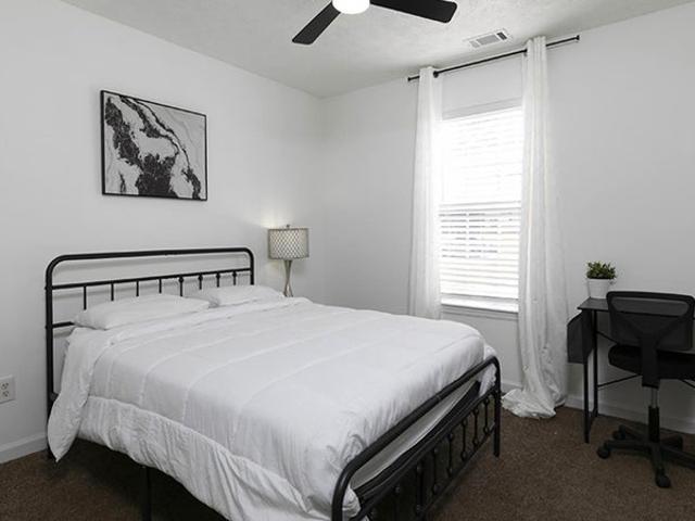 Room for rent in College Park, Georgia
