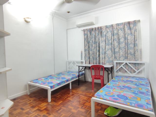 Room for rent in Petaling, Damansara Damai