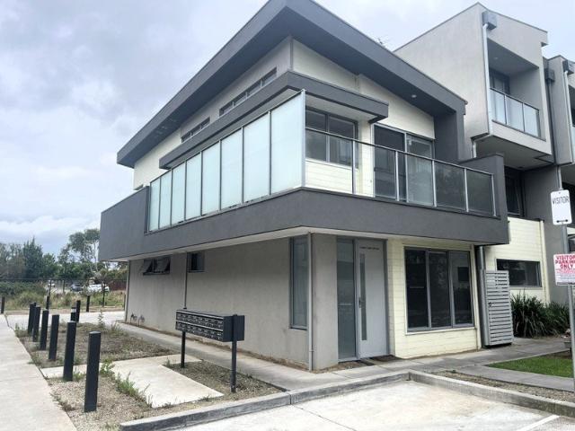 Townhouse for rent in Camerons Creek, Victoria