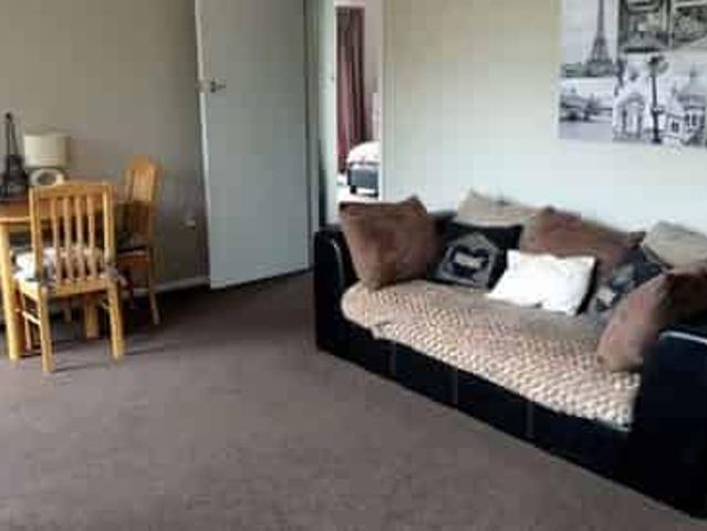 Townhouse for rent in Saint Albans, Canterbury