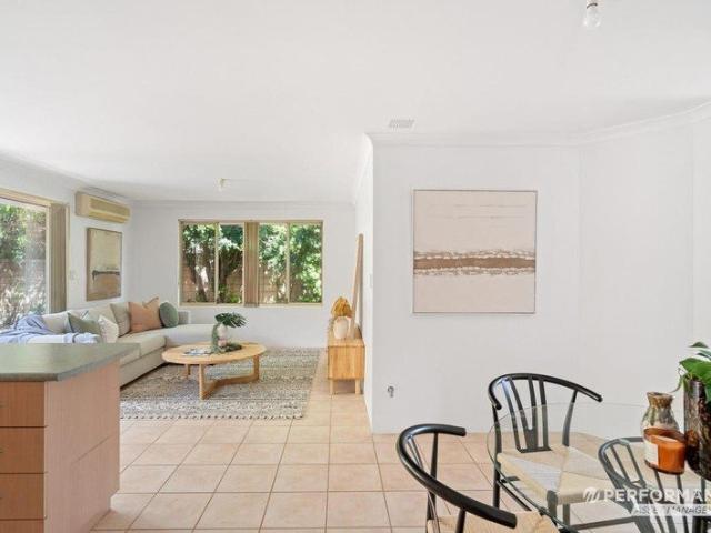 Villa for rent in Applecross, Western Australia