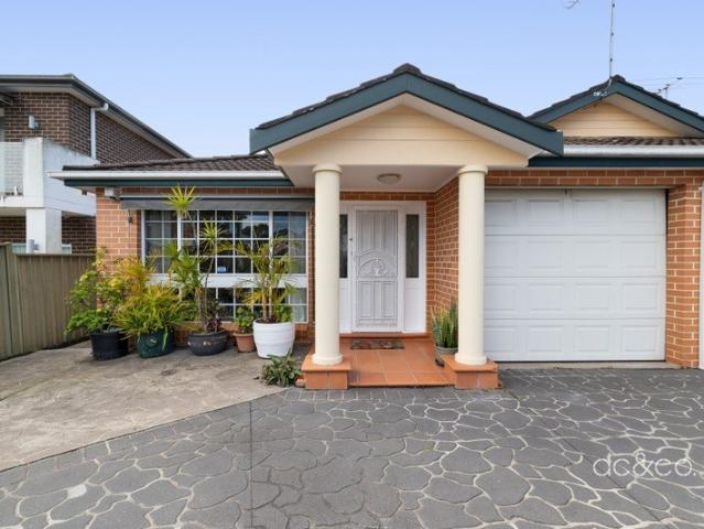 Villa for sale in Sydney, New South Wales