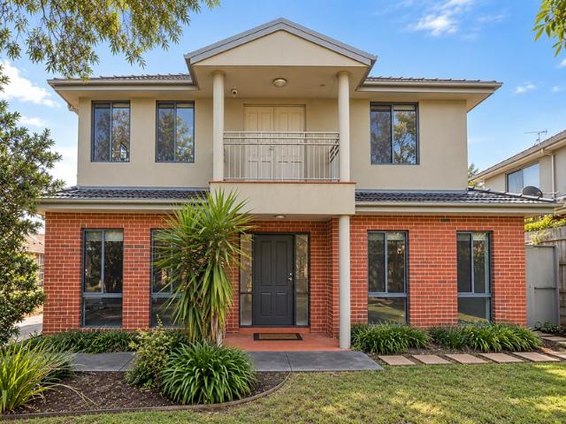 Townhouse for rent in Mount Waverley, Melbourne