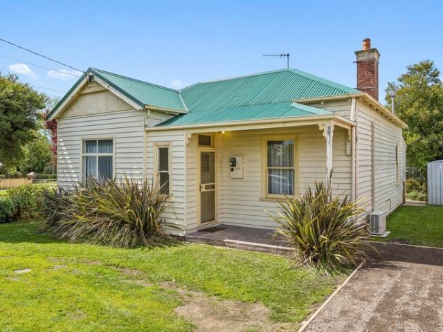 House for sale in Colac, Shire of Colac Otway