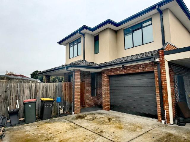 Townhouse for rent in Camerons Creek, Victoria