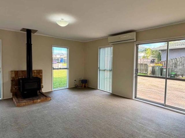 House for rent in Howick, Oroua County