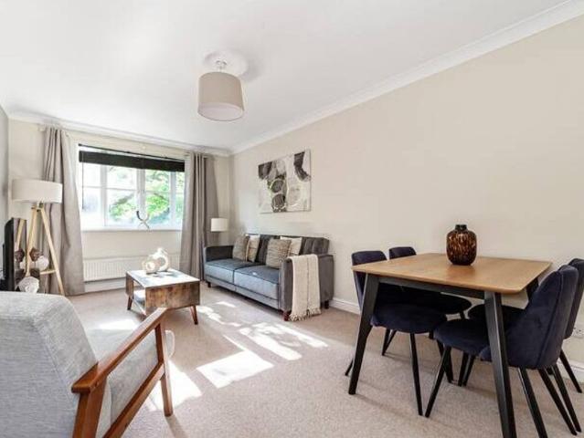Apartment for rent in Herne Hill, Greater London