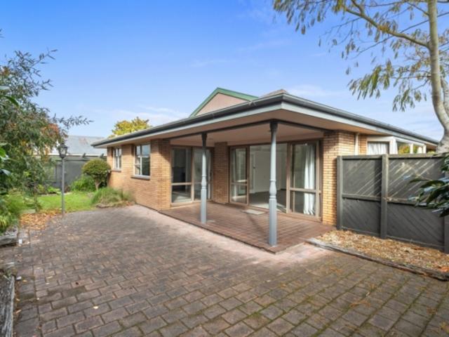 Room for rent in Merivale, Canterbury