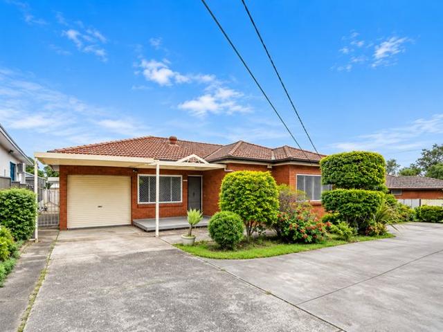 House for rent in Smithfield, Sydney