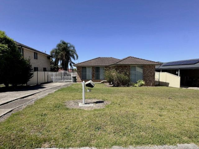 House for rent in Minto, Sydney