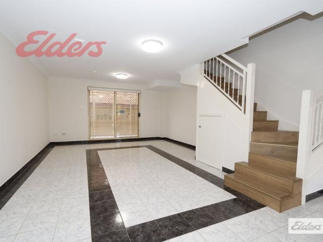 Townhouse for rent in Sydney, New South Wales