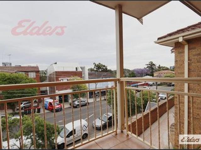 Townhouse for rent in Sydney, New South Wales