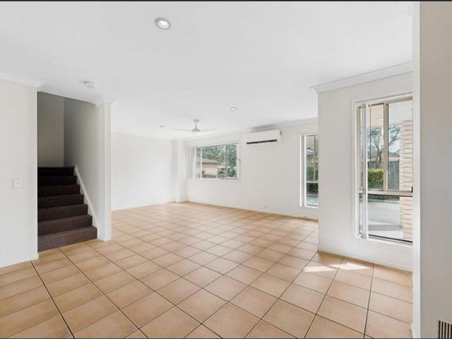 Townhouse for rent in Toombul, Queensland