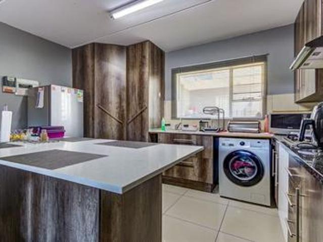 Apartment for sale in Ekurhuleni, Gauteng