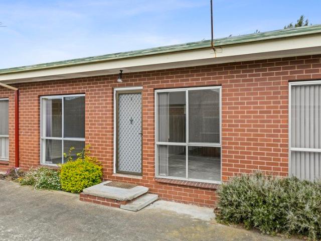 Apartment for rent in Manifold Heights, Geelong