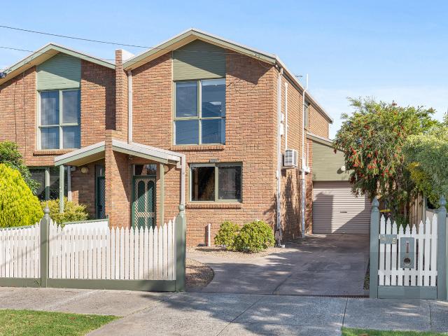 House for rent in Sunshine West, Victoria