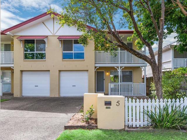 Townhouse for rent in Toombul, Queensland