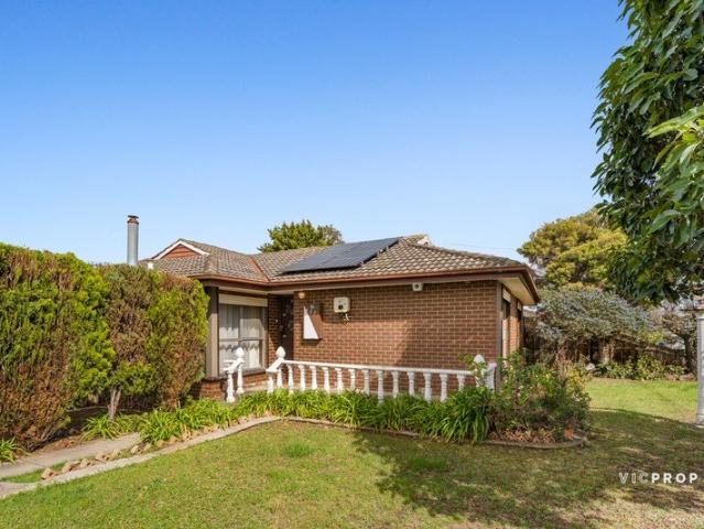 House for rent in Kings Park, Melbourne