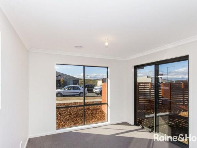 House for rent in Casey, Australian Capital Territory