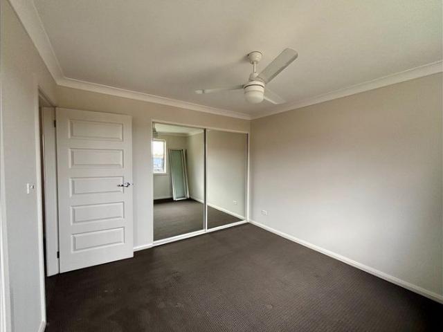 Townhouse for rent in Sydney, New South Wales