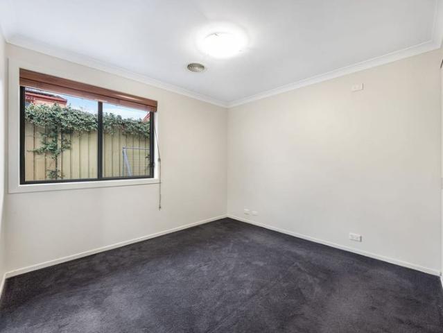 Townhouse for rent in Queanbeyan, New South Wales