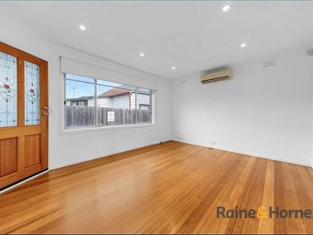 House for rent in Reservoir, Melbourne