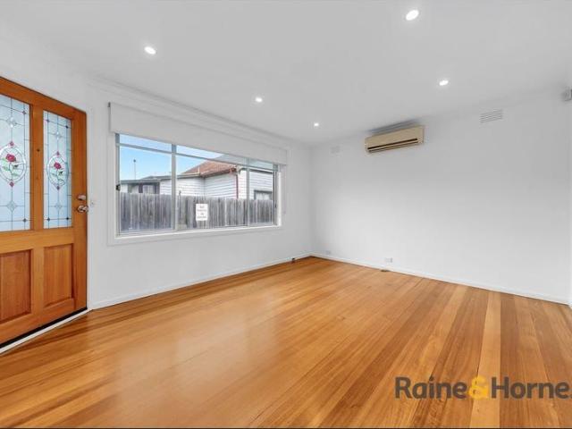 House for rent in Reservoir, Melbourne