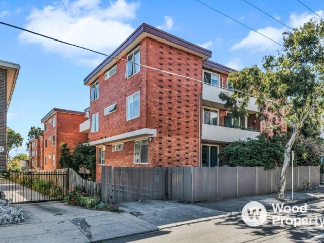 Apartment for rent in St Kilda East, Melbourne