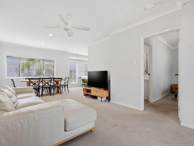 Townhouse for rent in Erina, Gosford