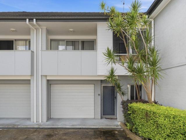 Townhouse for rent in Erina, Gosford